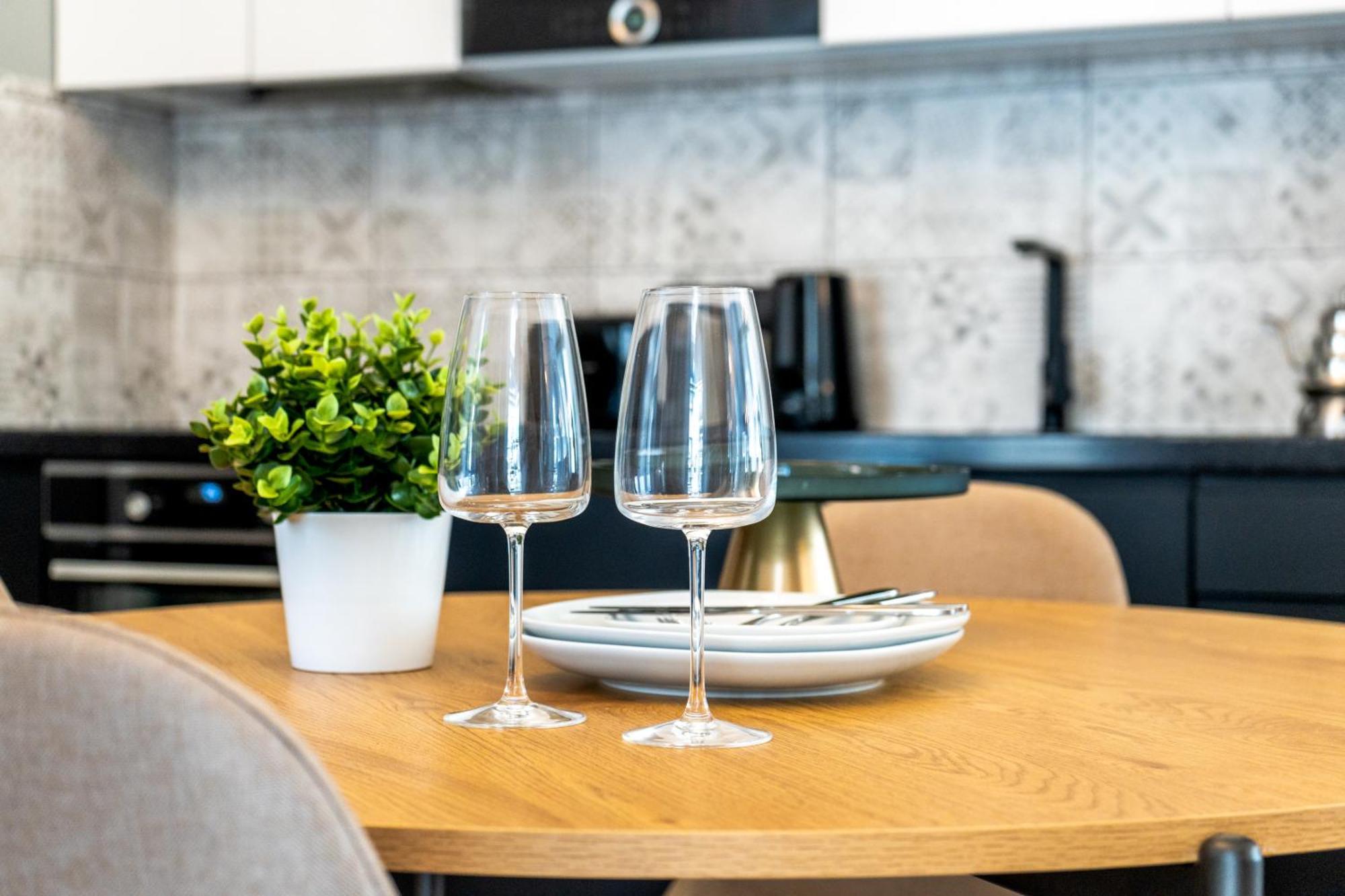 2br 95m2 In Old Town With Free Parking And Sauna! Apartment *