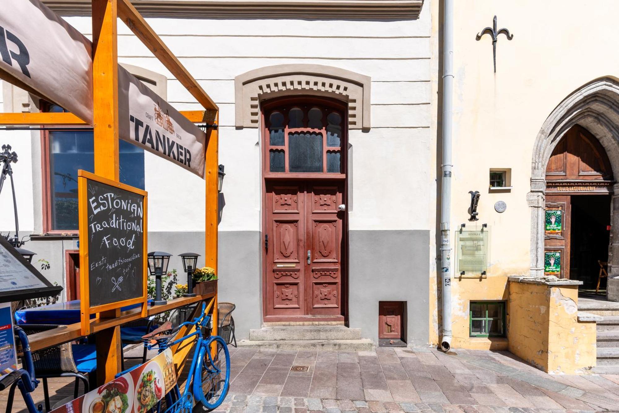 2br 95m2 In Old Town With Free Parking And Sauna! *